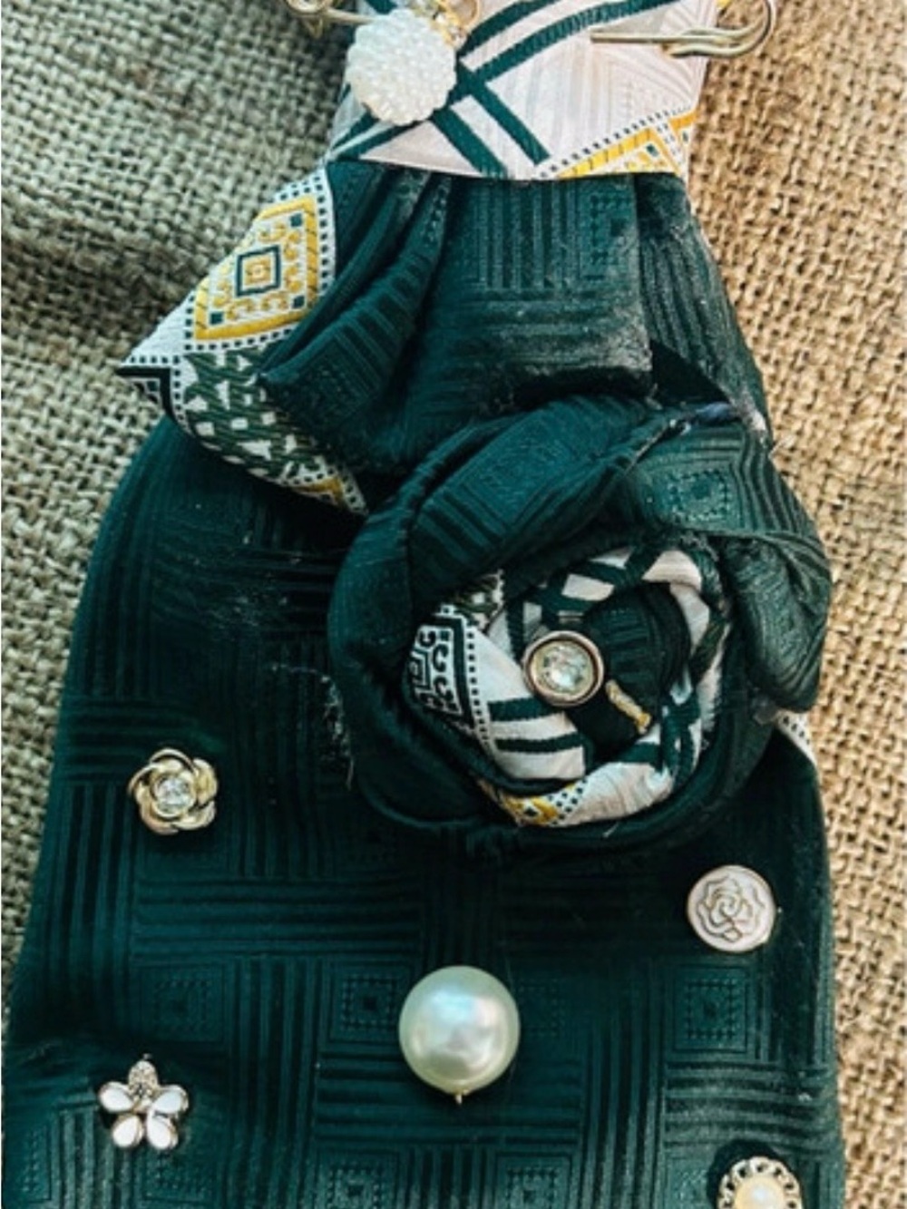 Elegant Dark Green Floral Brooch necktie necklace - Unbranded